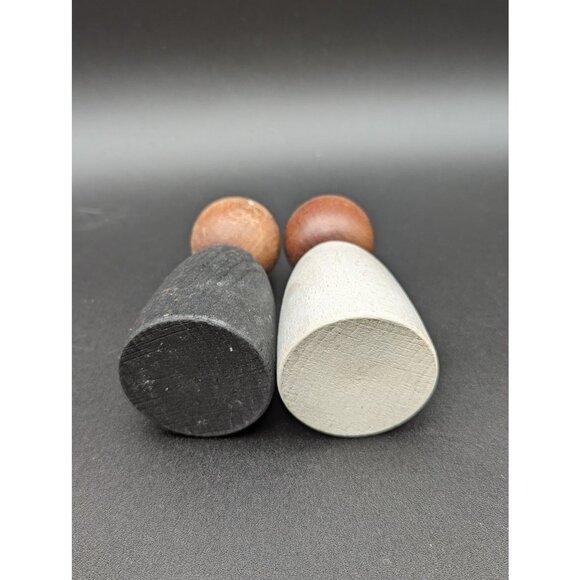 Grapat Wooden Adult Nins in Dark and Light Wood Figurines | Made in Spain - Picture 3 of 3